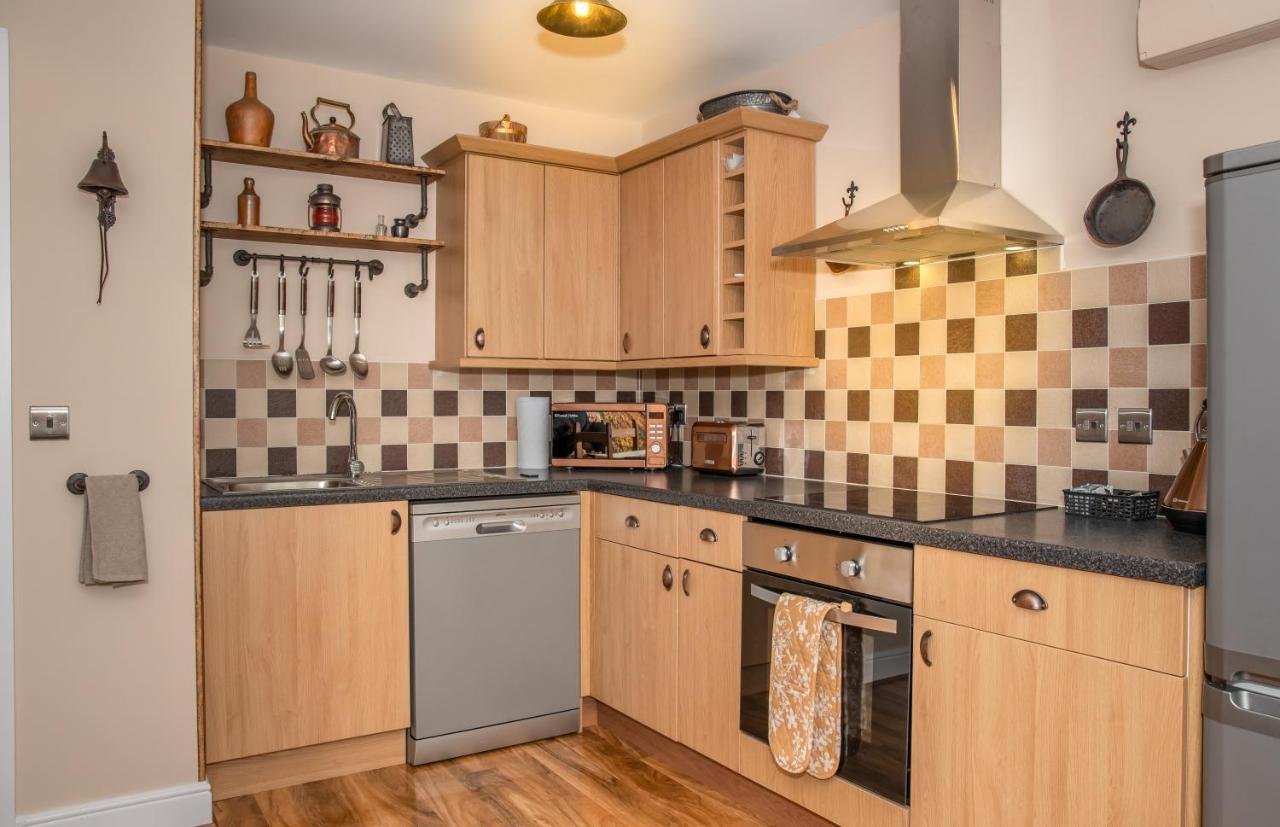 Cornish Tin Mine Themed Apartment เซนต์ออสเทลล์ ภายนอก รูปภาพ