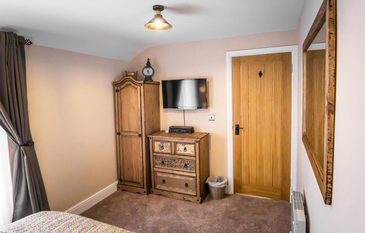 Cornish Tin Mine Themed Apartment เซนต์ออสเทลล์ ภายนอก รูปภาพ